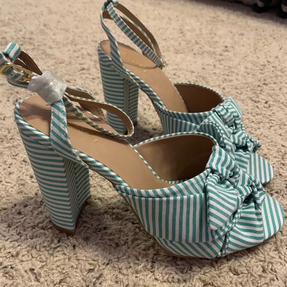 Qupid Cashmere Heeled Sandal - Picture 7 of 10